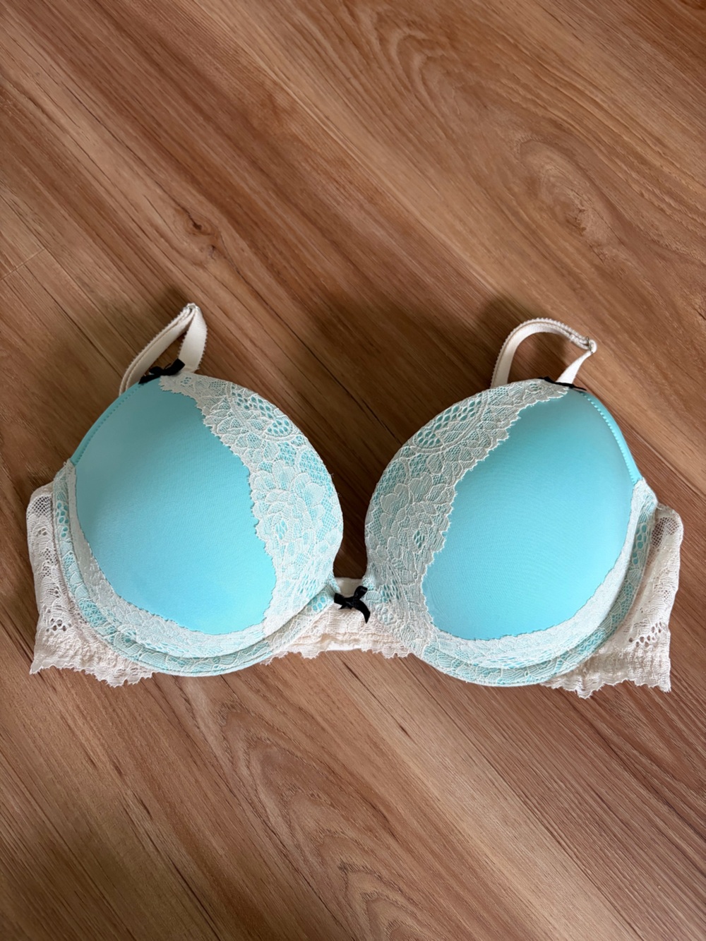 Victoria's Secret Beige and Light Blue Lace Push-Up Bra